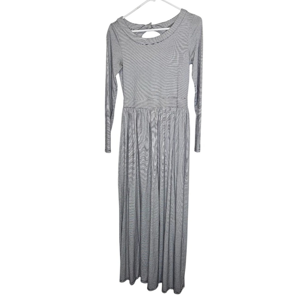Sunday in Brooklyn Striped Long Sleeve Maxi Dress S‎ Black White Keyhole Back